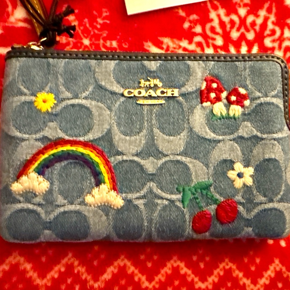Coach Signature Denim Wristlet w/ too cute Embroidery Patterns, new with tags - Picture 7 of 9